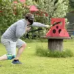 Spieler mit Pfeil und Bogen beim Arrowtag am Seaside Beach Baldeney.