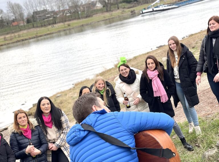 JGA Girls JGA Singend 1 JGA Girls JGA Singend 1