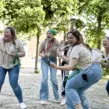 Tanzende Frauen auf einem Junggesellenabschied in Düsseldorf