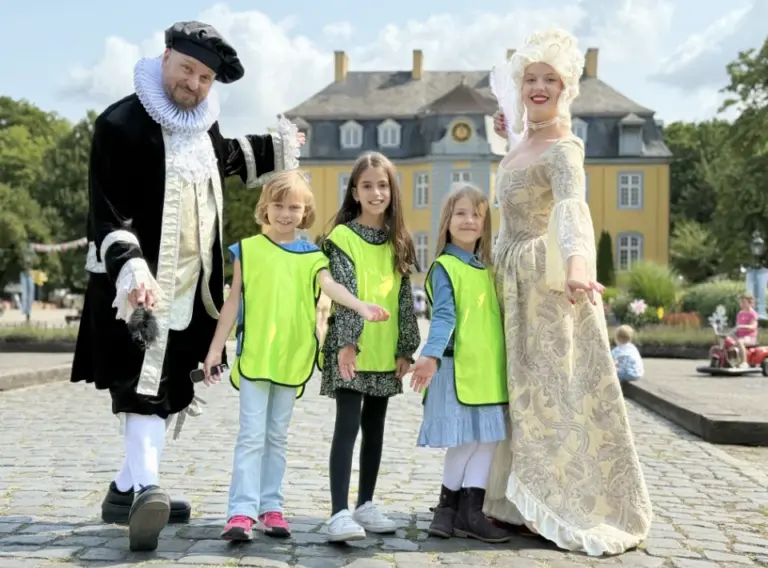 Ferienfreizeit Sommerferien 2026-Ferienbetreuung Kinder-Sommerferien Kinder auf Ferienfreizeit Sommerferien 2026 bei Deine Erlebnismacher im Freizeitpark Schloss Beck