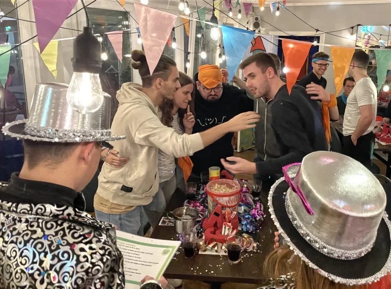 Firmenfeier Teambuilding Quizduell Weihnachtsfeier Firmenfeier Teambuilding Quizduell Weihnachtsfeier