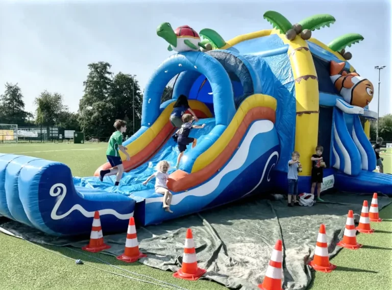 Huepfburg-Verleih-Huepfburg-Mieten-Wasserhuepfburg-Kindergeburtstag-Vereinsfest-Schulfest