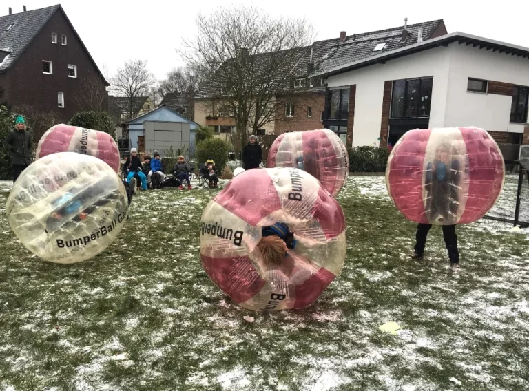 Kindergeburtstag-Winter-BumperBall Kindergeburtstag-Winter-BumperBall