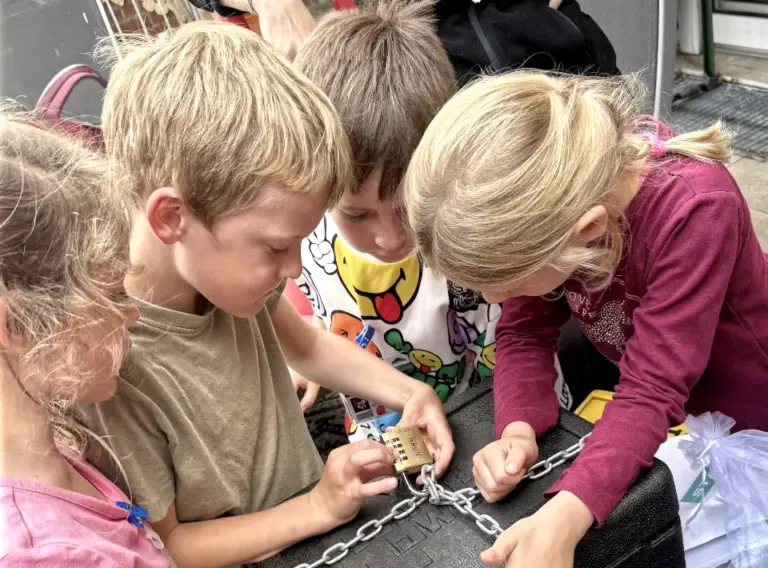 Schatzsuche-Kindergeburtstag-Detektivspiel