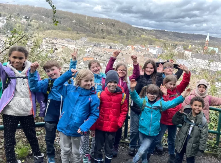 Schnitzeljagd Kinder-Ferienbetreuung Essen-Ferienfreizeit Essen Schnitzeljagd Kinder-Ferienbetreuung Essen-Ferienfreizeit Essen