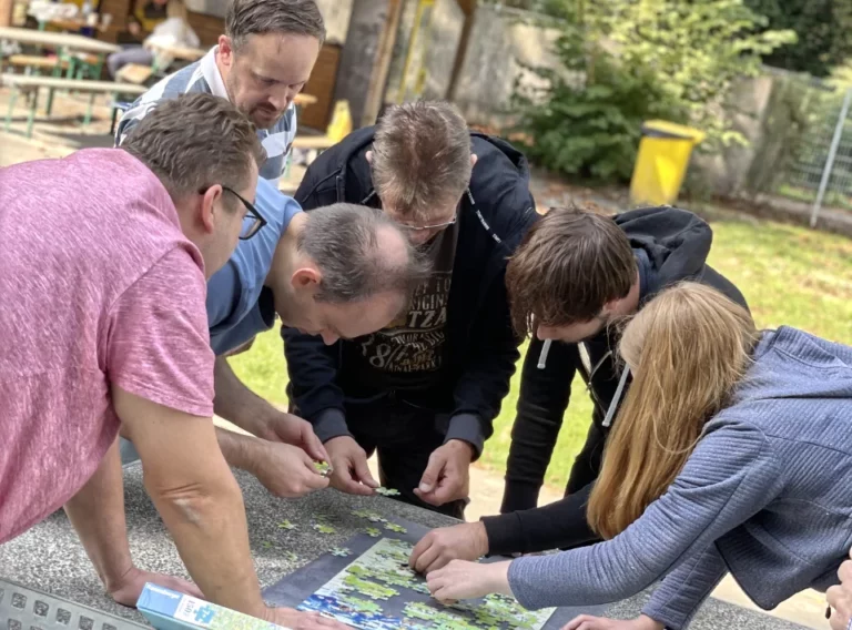 Schnitzeljagd-Schatzsuche-Teambuilding-Sommerfest-Firmenfeier-Eventagentur-Teamevent Venlo Schnitzeljagd-Schatzsuche-Teambuilding-Sommerfest-Firmenfeier-Eventagentur-Teamevent Venlo