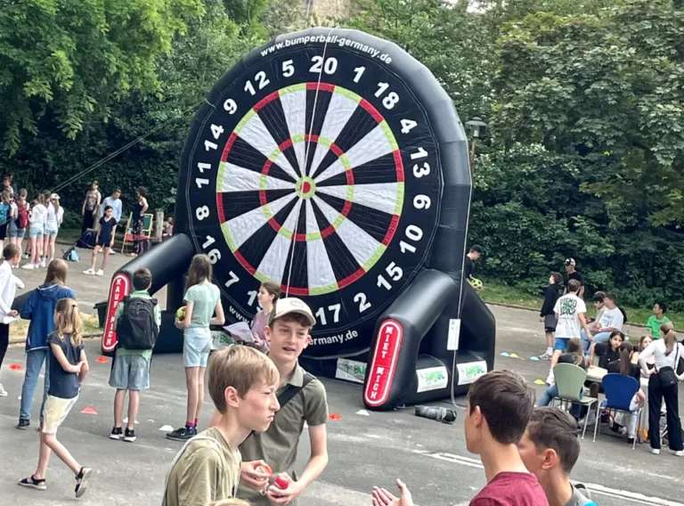 Schulfest-Sommerfest-Schule-Vereinsfeier-Fußballdart-Fußballdarts-Verleih Schulfest-Sommerfest-Schule-Vereinsfeier-Fußballdart-Fußballdarts-Verleih