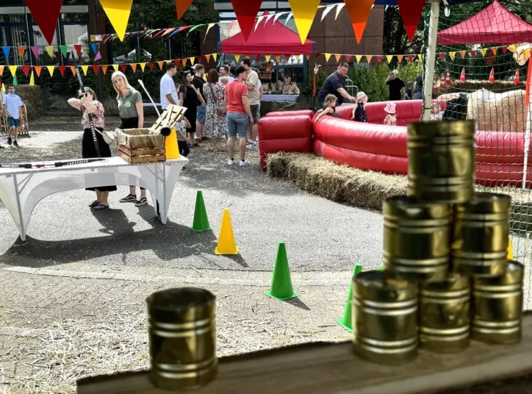 Sommerfest-Firmenfeier-Firmenfest-Teambuilding-Westerncity-Dosenschießen-Dosenwerfen-Bogenschießen Sommerfest-Firmenfeier-Firmenfest-Teambuilding-Westerncity-Dosenschießen-Dosenwerfen-Bogenschießen