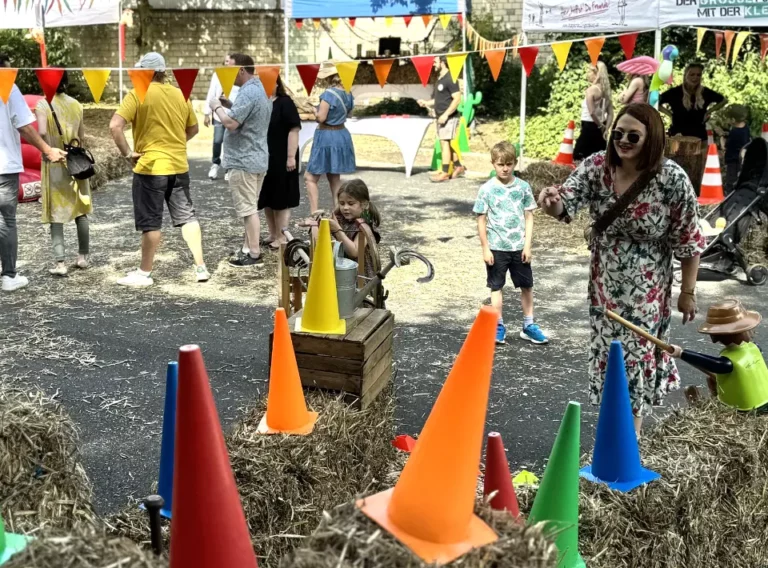 Sommerfest-Firmenfeier-Firmenfest-Teambuilding-Westerncity-Hufeisenwerfen-Wurfspiel Sommerfest-Firmenfeier-Firmenfest-Teambuilding-Westerncity-Hufeisenwerfen-Wurfspiel