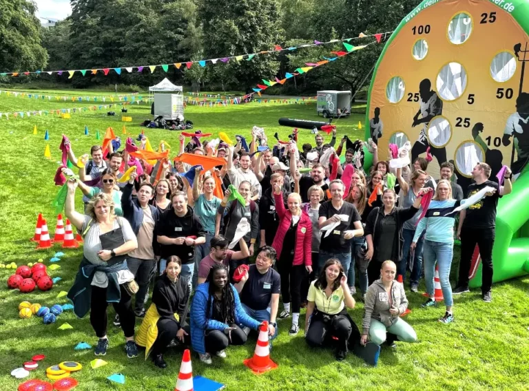Sommerfest-Teambuilding-Firmenfeier-Fußballdart-Fußballdarts-Verleih-Soccerdarts-Firmenevents Sommerfest-Teambuilding-Firmenfeier-Fußballdart-Fußballdarts-Verleih-Soccerdarts-Firmenevents