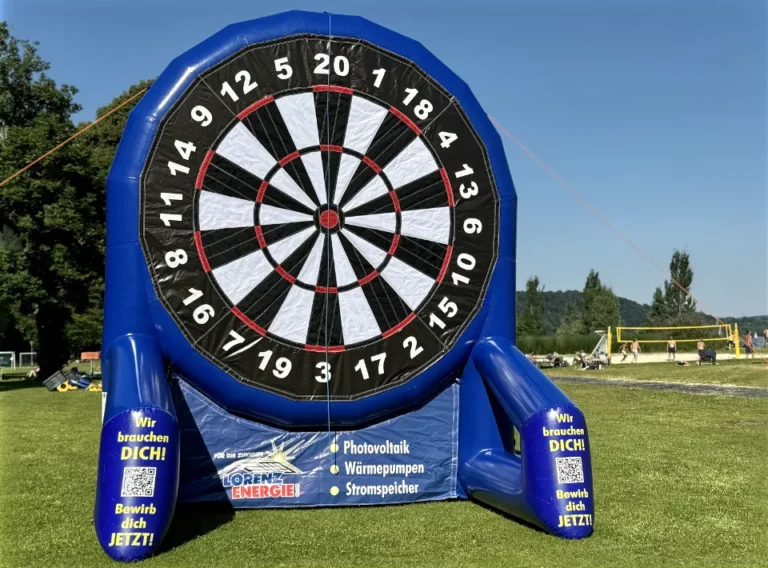 Verkauf-Fußballdarts-Fussballdart-Kaufen-Produktion-Fußball-Dart-Torwand-Lorenz-Energie Fussball Dart Modul in der Farbe dunkelblau mit Klettwand und Logos