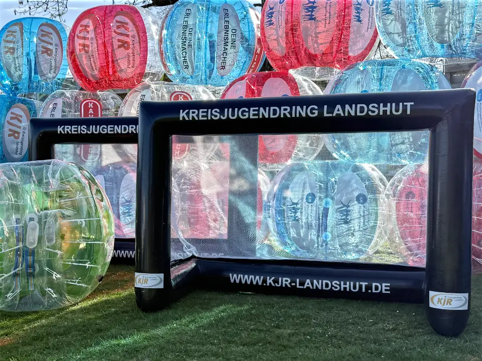 Aufblasbares Fußballtor Kaufen Eventmodul mit individuellem Branding für Bubble Soccer und Eventmodule bei Teamevents und Firmenveranstaltungen