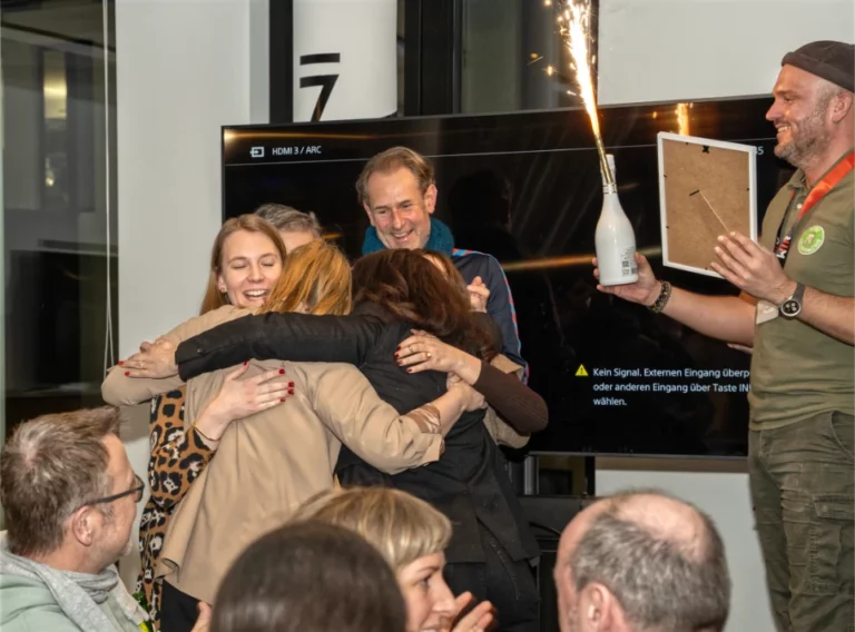 Weihnachtsfeier-Firmenfeier-Teambuilding-Teamevents-Siegerehrung