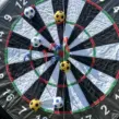 Klettball-Filzball-Klettpfeil-Fußballdarts-Klettwand