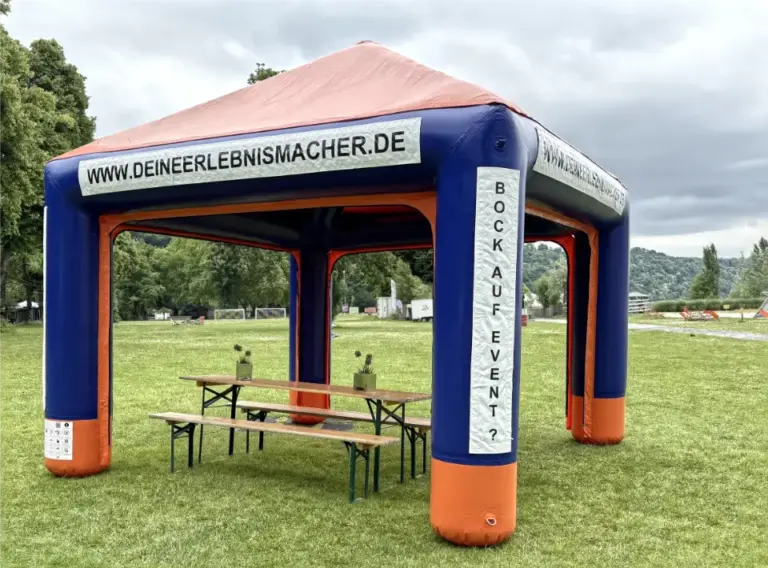 aufblasbares-Pavillon-aufblasbar-blowup-airtent-inflatable-tent Aufblasbares Zelt, Blow-Up-Tent auf der Wiese am Seaside Beach Baldeney.